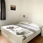 Cvijet Mora Апартаменты Сресер