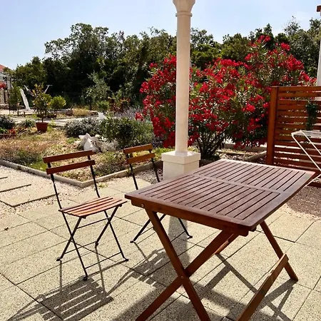 Apartment Cvijet Mora Sreser