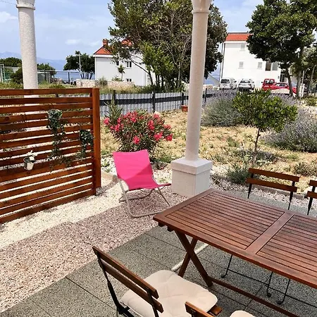 Cvijet Mora Apartment Sreser