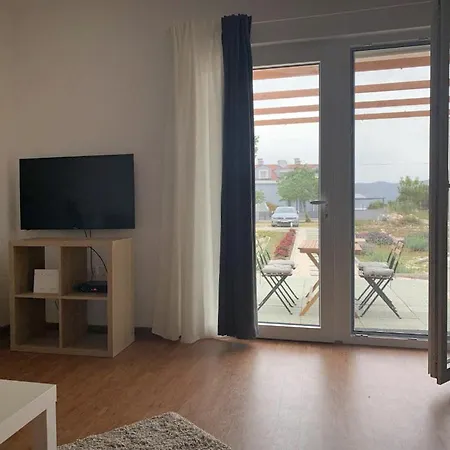 Cvijet Mora Apartment Sreser